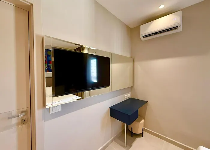 Center Sav Blavus * Tirana